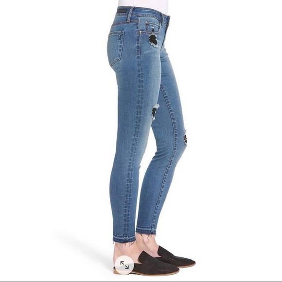 Articles of Society Sarah Mead Wash Distressed Raw Hem Skinny Jeans 
Size 26 - Picture 8 of 9